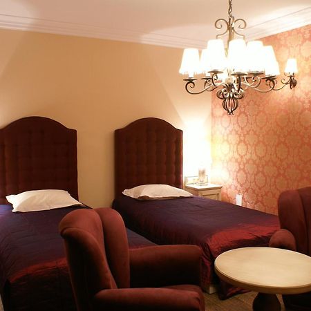 קז'ימייז' דולני Berberys Park Hotel מראה חיצוני תמונה