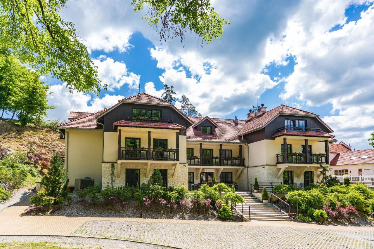 קז'ימייז' דולני Berberys Park Hotel מראה חיצוני תמונה